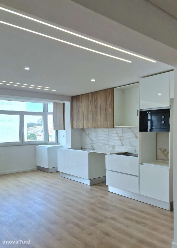 Apartamento T3 com Terraço - 1ºAndar Remodelado no Laranjeiro - Grande imagem: 5/32