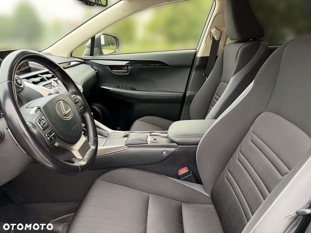 Lexus NX 300h Elegance AWD - 18