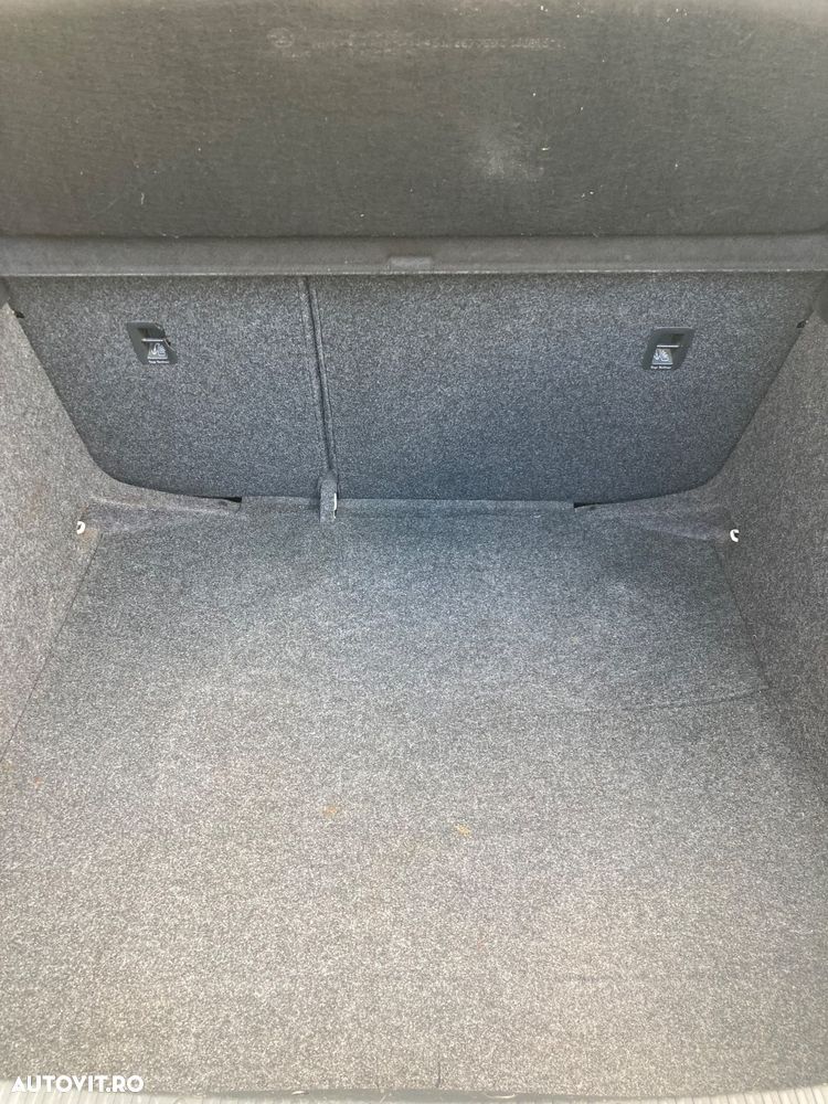 Skoda RAPID 1.6 TDI Active - 10
