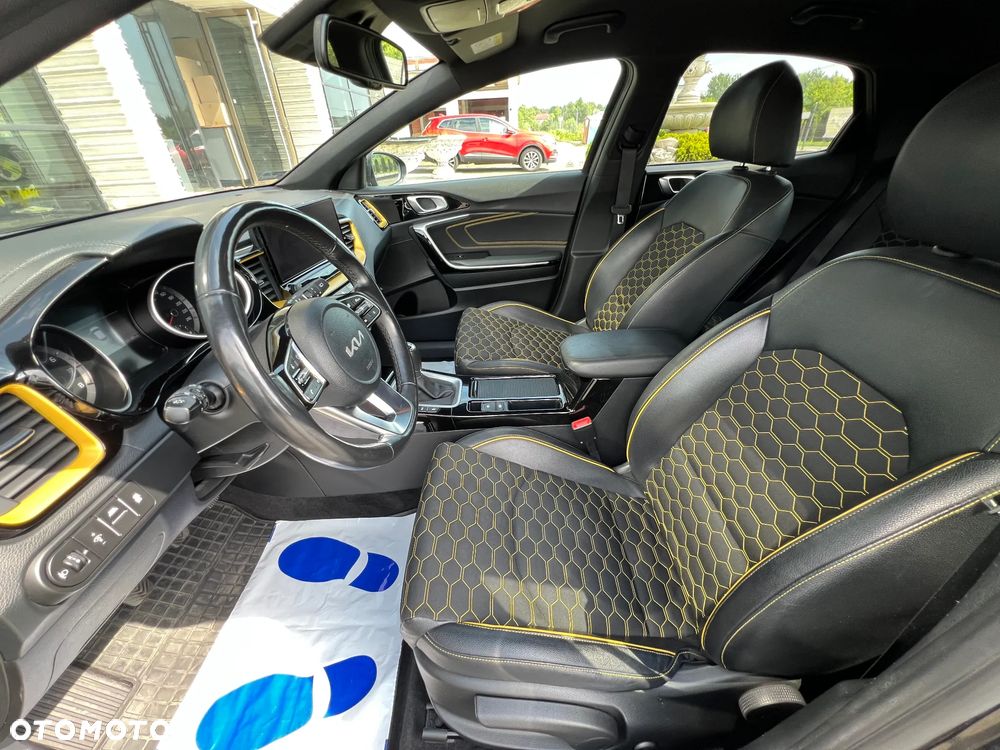 Kia XCeed 1.5 T-GDI L Business Line - 23