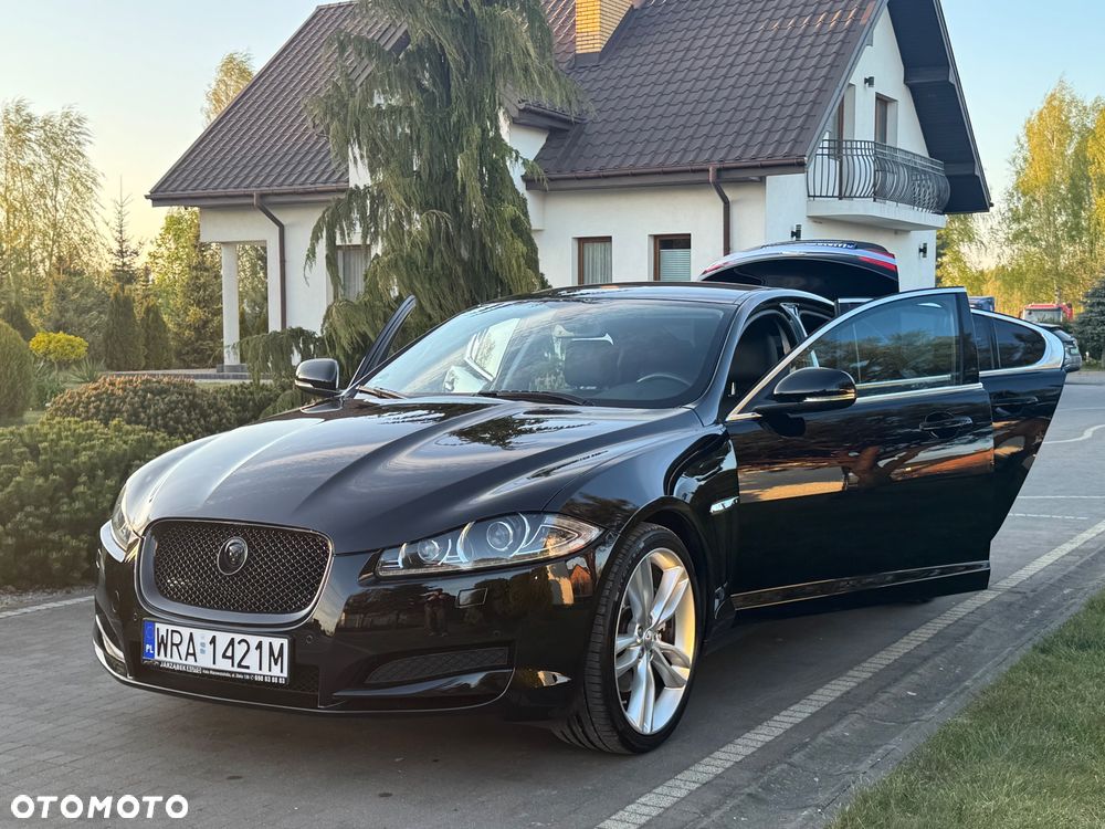 Jaguar XF - 12