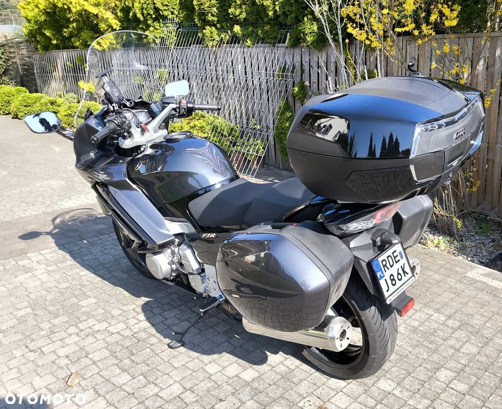 Yamaha FJR - 3
