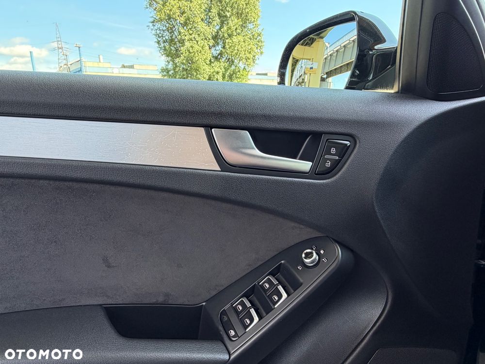 Audi A4 Avant 2.0 TDI DPF S line Sportpaket - 32