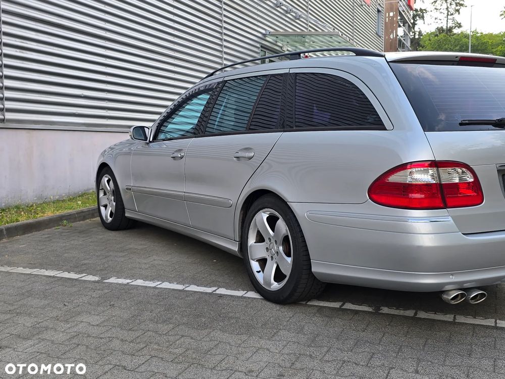 Mercedes-Benz Klasa E 320 T Avantgarde - 29