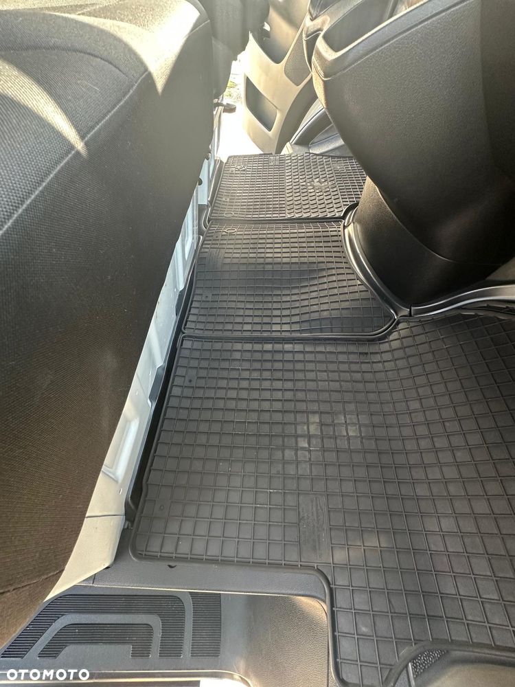 Mercedes-Benz Sprinter - 16