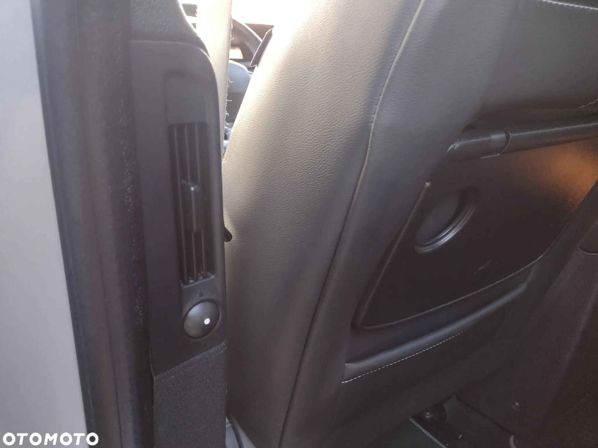 Renault Scenic 1.4 16V TCE Bose Edition - 25