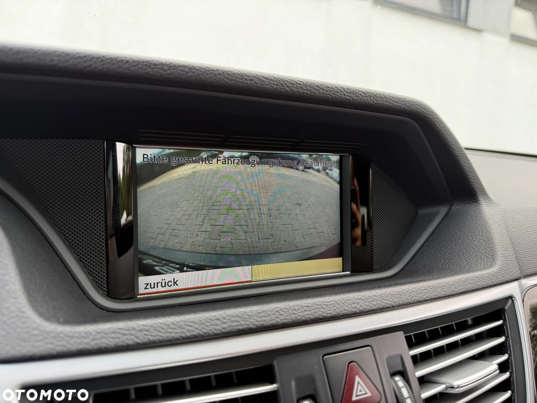 Mercedes-Benz Klasa E 350 T CDI DPF 4Matic BlueEFFICIENCY 7G-TRONIC - 26
