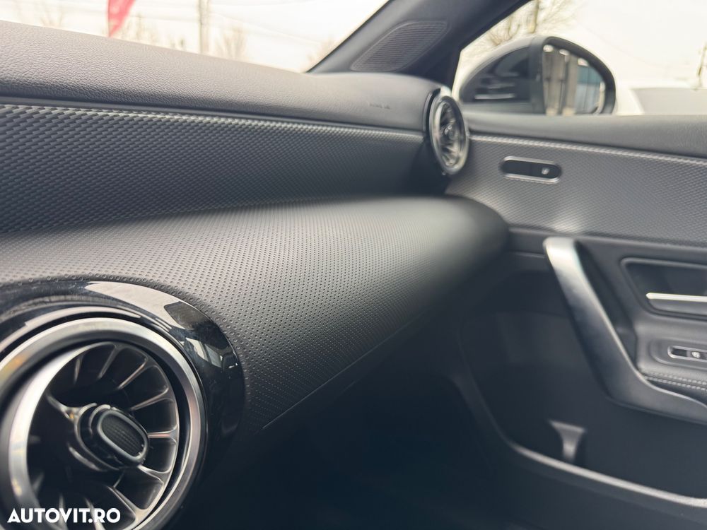 Mercedes-Benz A 250 e Sedan Aut. - 21