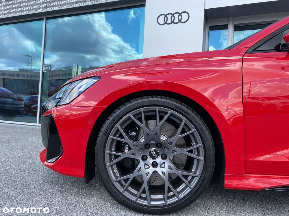 Audi RS3 Limousine - 3