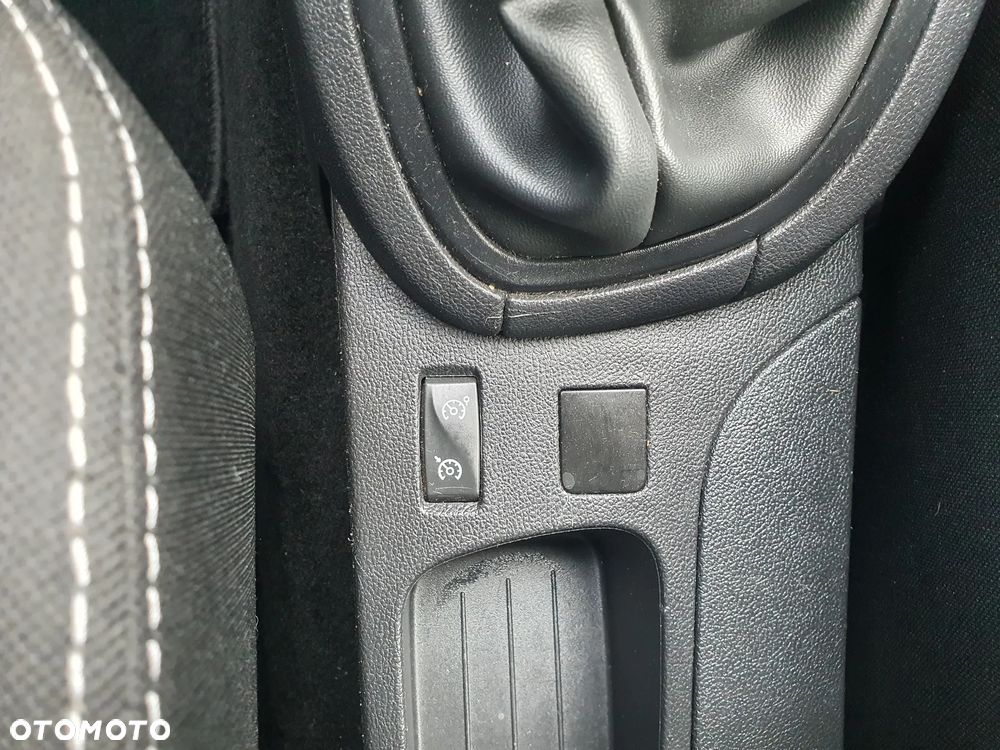 Renault Clio 1.2 16V 75 LIMITED - 17