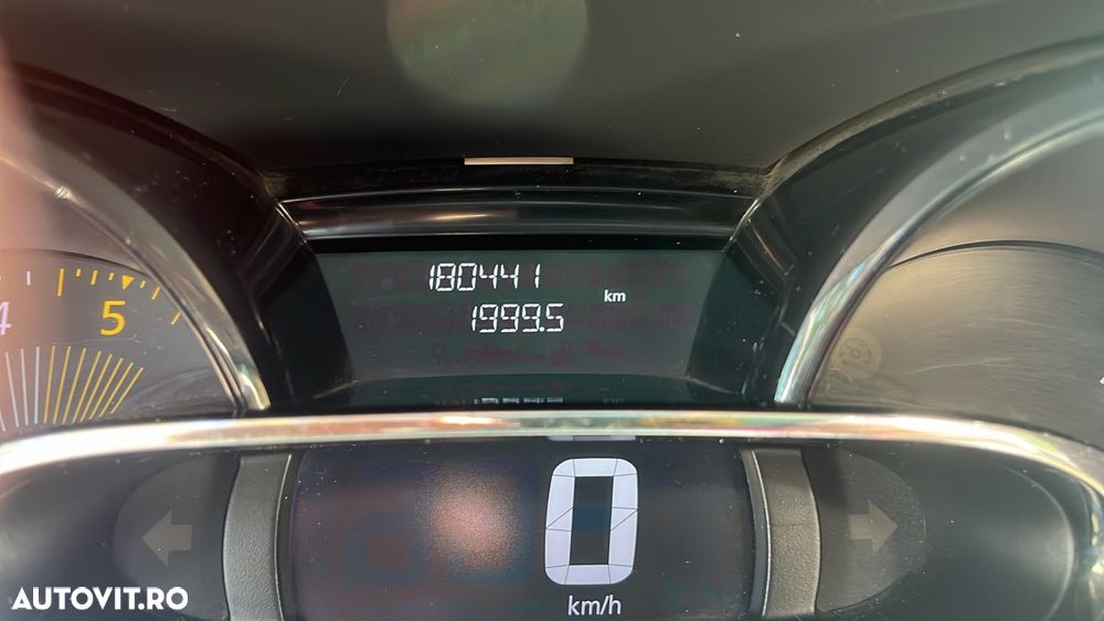 Renault Clio dCi 75 Stop & Start Expression - 11
