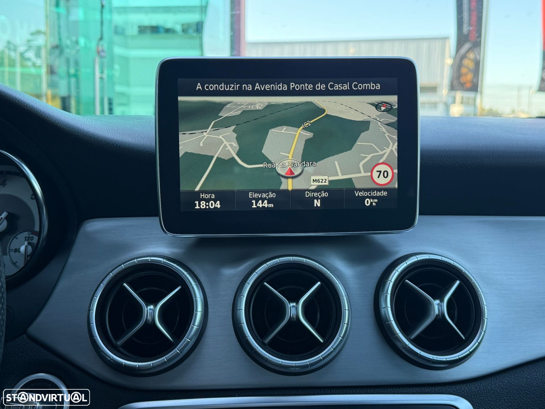 Mercedes-Benz CLA 200 d Shooting Brake AMG Line - 18