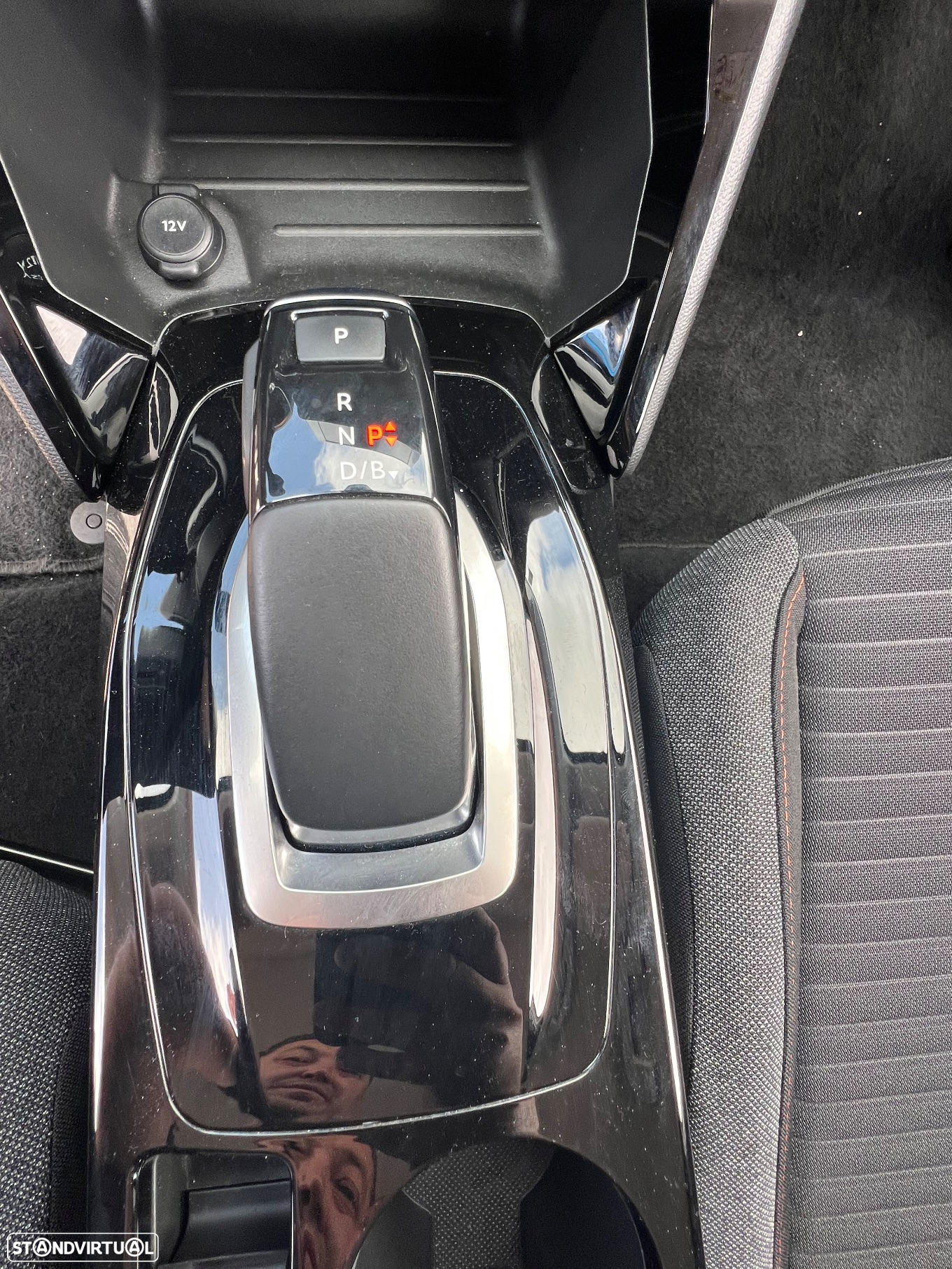 Peugeot e-208 50 kWh Active Pack - 12