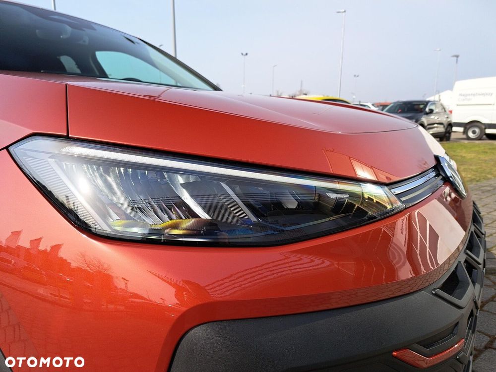 Volkswagen T-Roc 1.5 eTSI Life DSG - 38