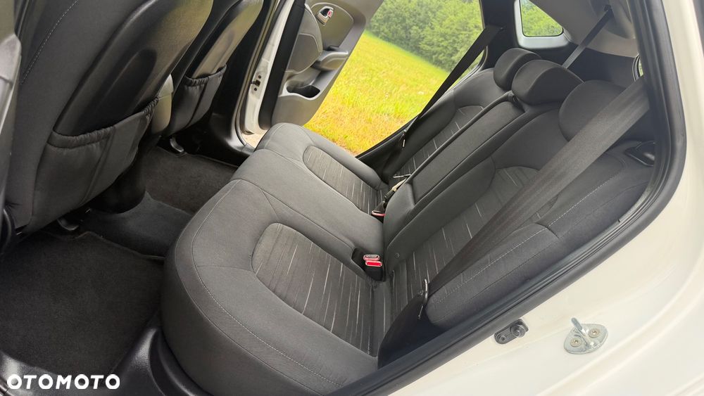 Hyundai ix35 1.6 2WD Classic - 19
