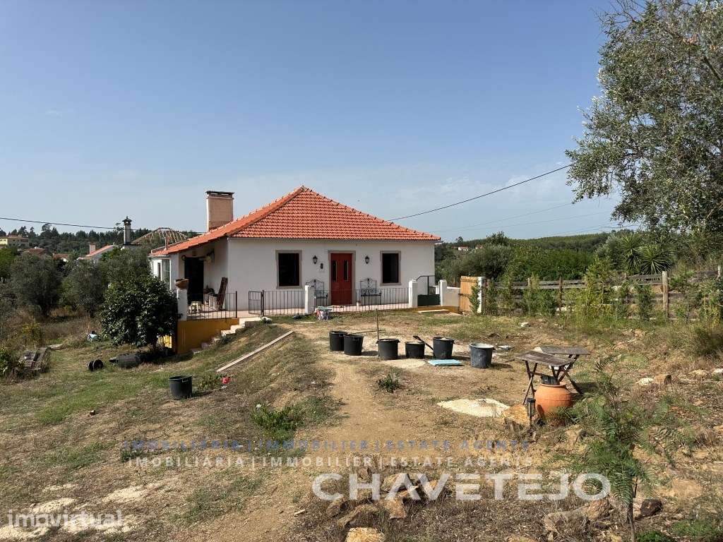 Casa de campo rústica com terreno em local tranquilo a poucos km do... - Grande imagem: 2/27