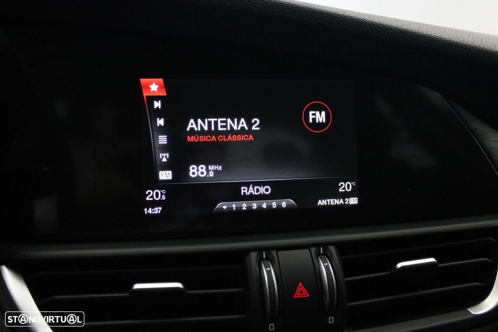 Alfa Romeo Giulia 2.2 D - 17