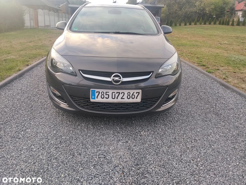 Opel Astra 2013 photo 4