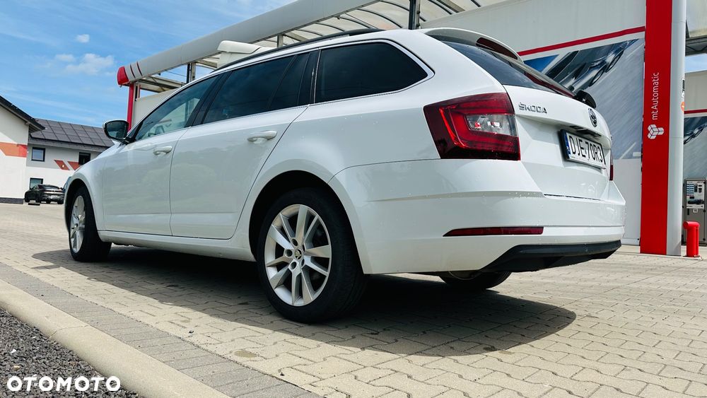 Skoda Octavia 2.0 TDI Style DSG - 6