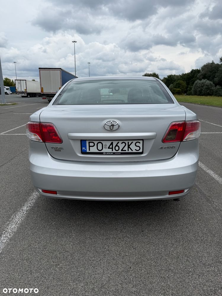 Toyota Avensis 1.8 Sol plus NAVI - 4