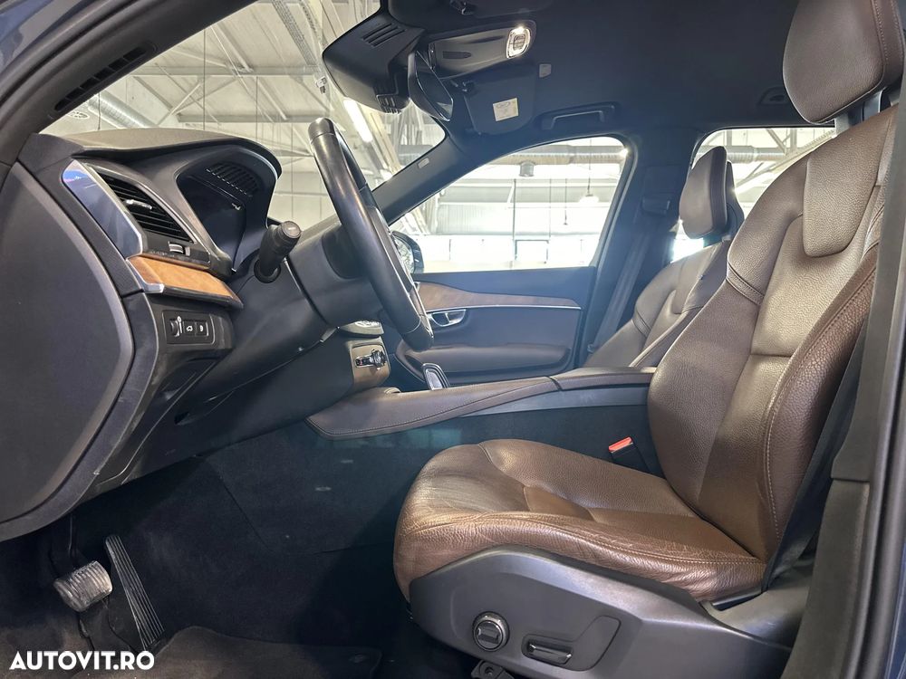 Volvo XC 90 T8 eAWD Momentum Pro - 23