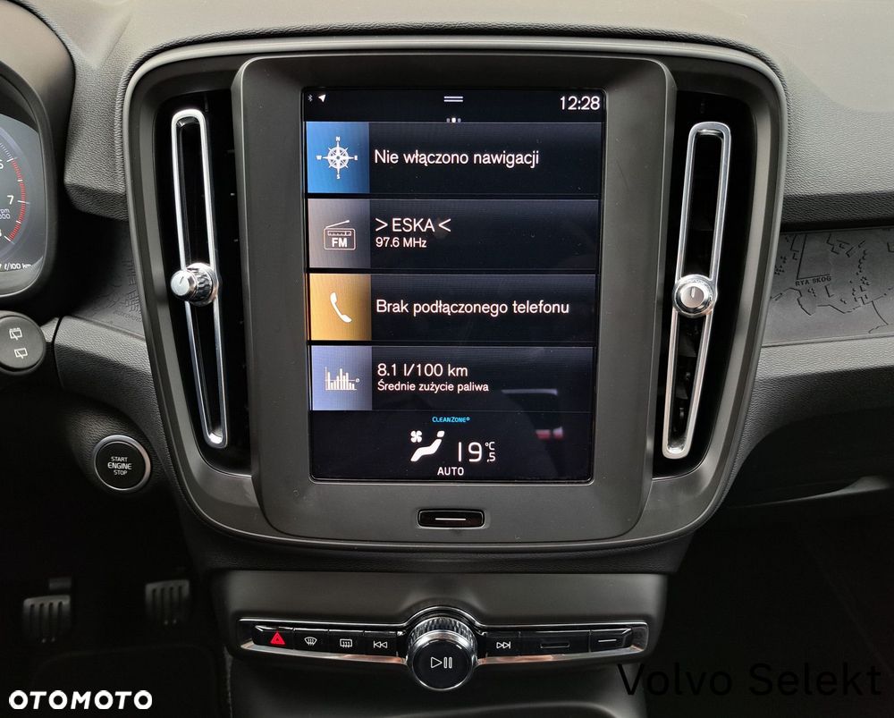 Volvo XC 40 - 18