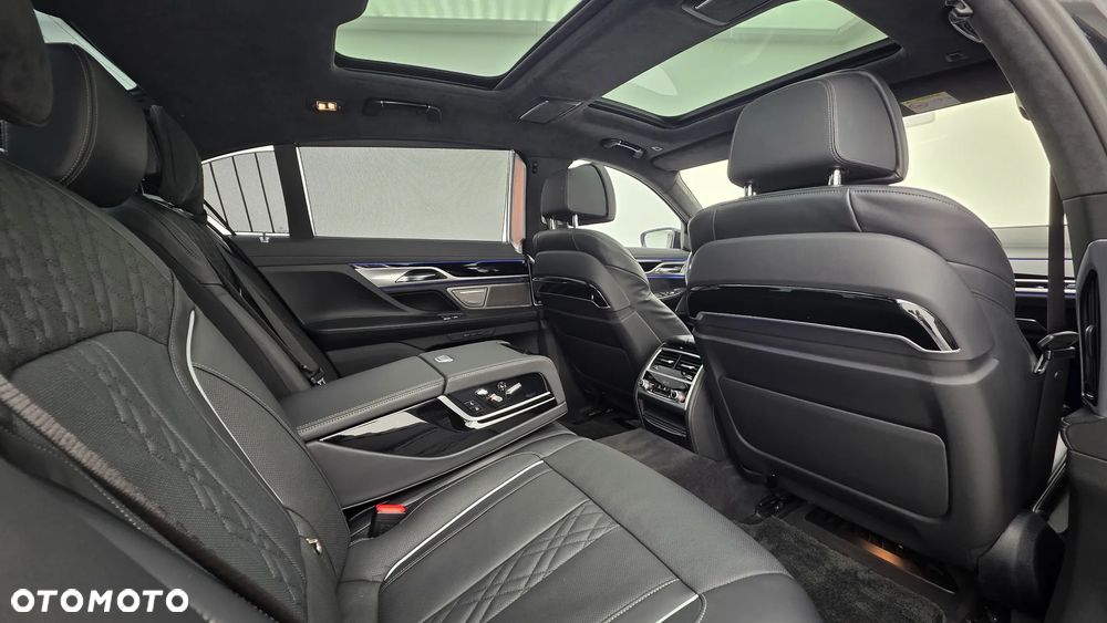 BMW Seria 7 - 28