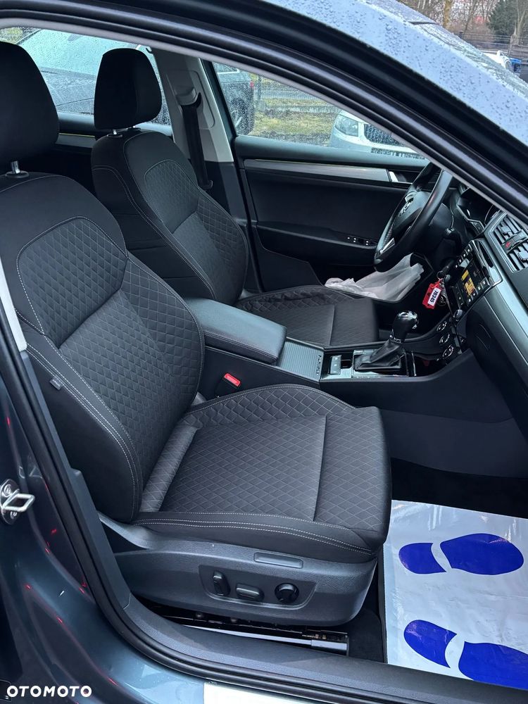 Skoda Superb 2.0 TDI DSG Premium Edition - 24