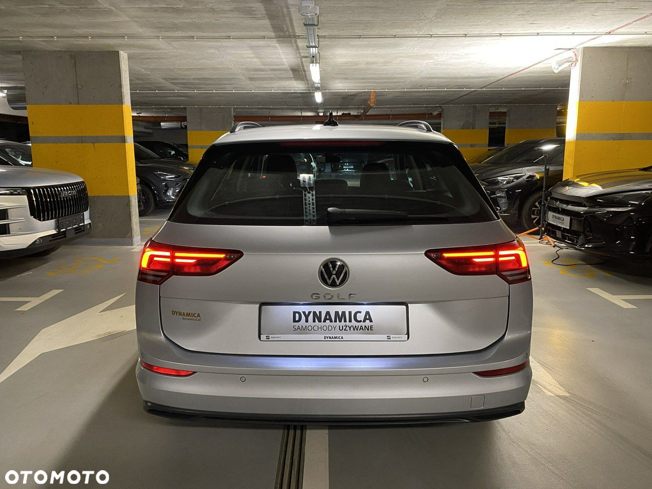 Volkswagen Golf - 6