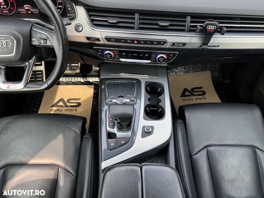 Audi Q7 3.0 50 TDI quattro Tiptronic S Line - 33