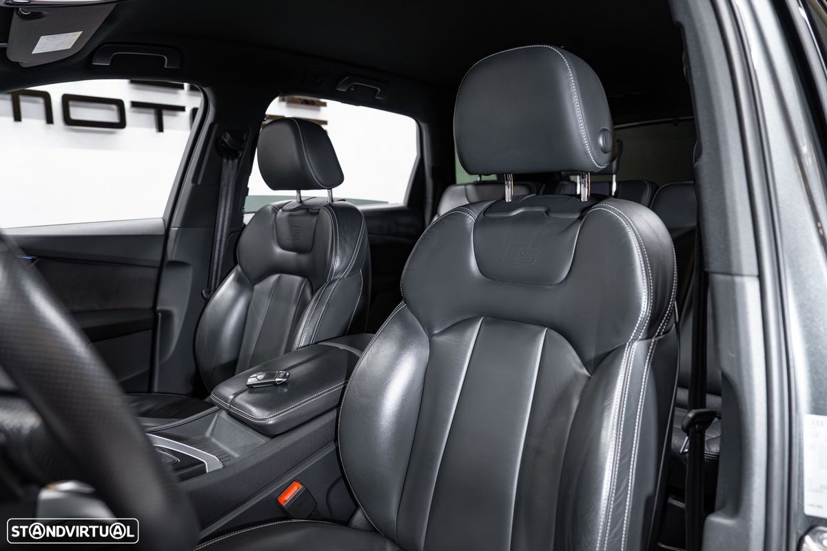 Audi Q7 3.0 TDI quattro S-line Tiptronic 7L - 29
