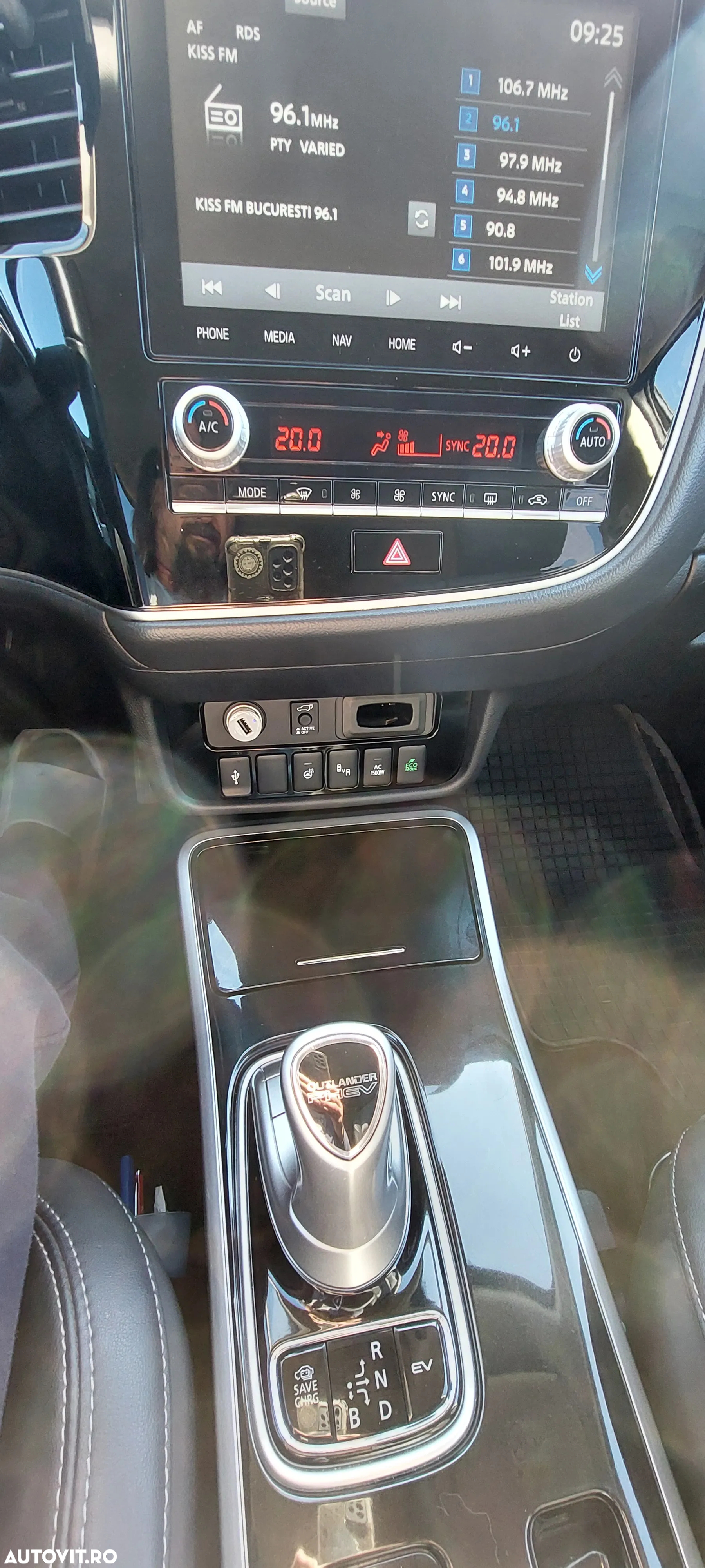 Mitsubishi Outlander PHEV 2.4 L 4X4 Instyle+ - 7