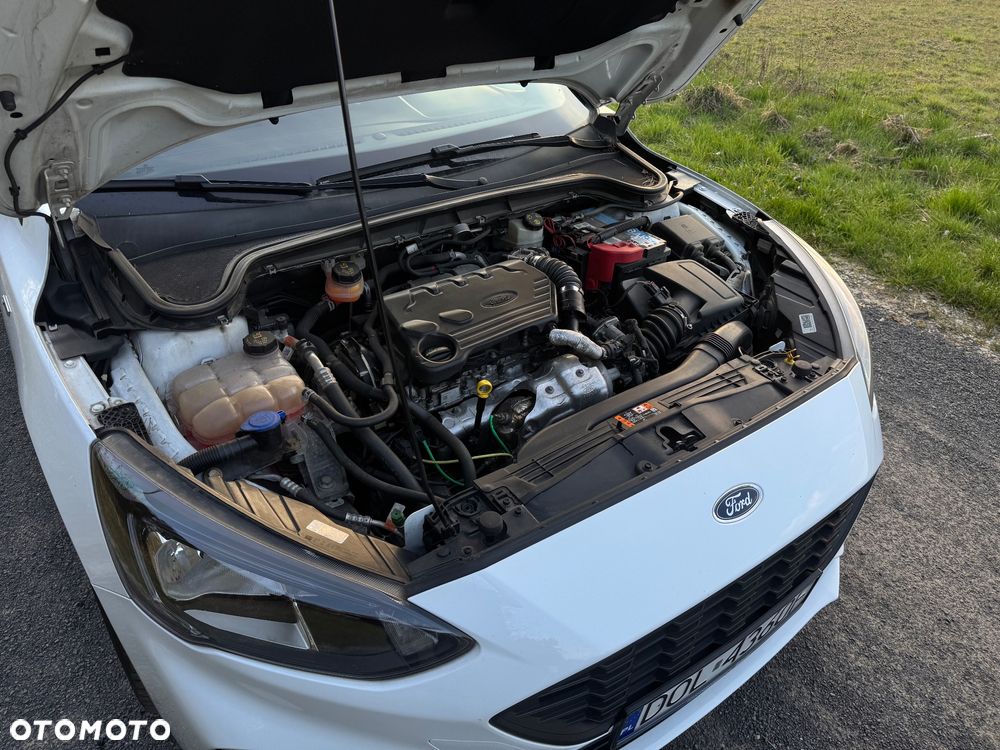 Ford Focus 1.5 EcoBlue Start-Stopp-System ST-LINE - 20