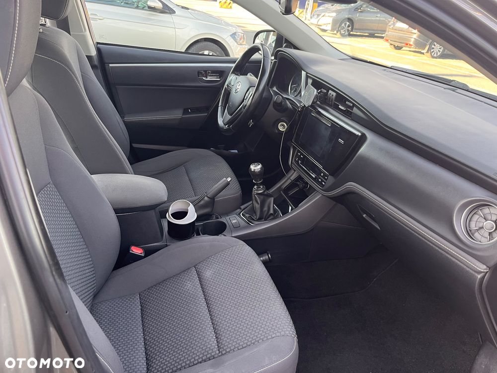 Toyota Corolla - 9