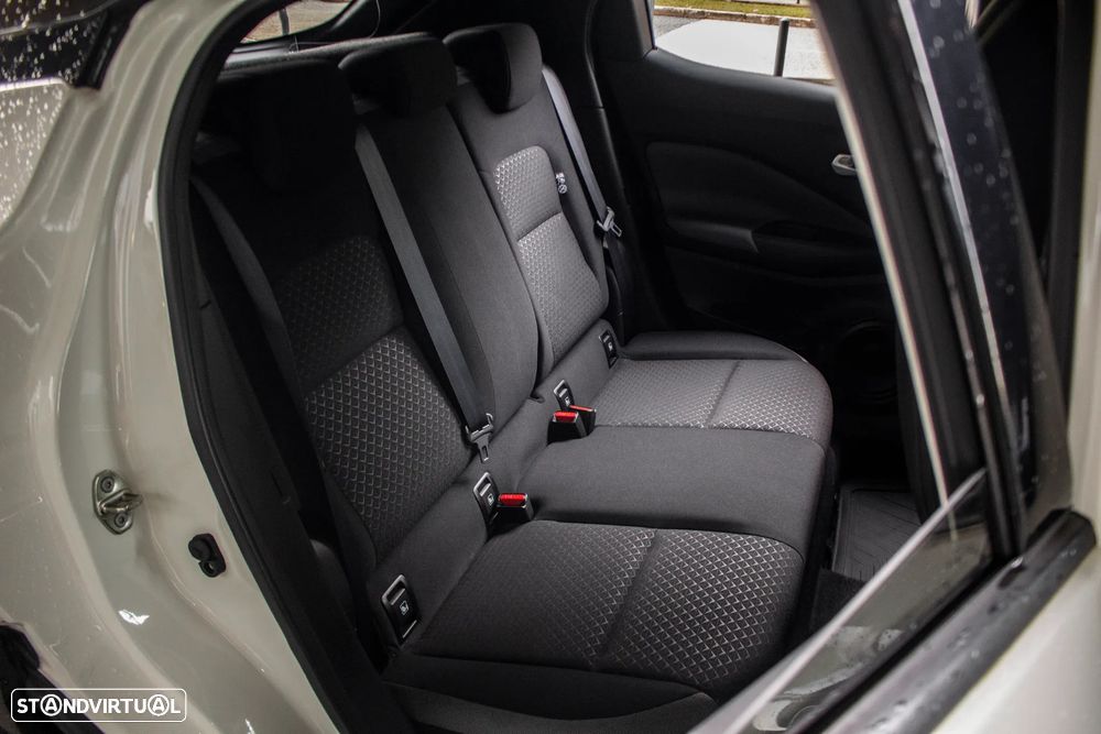 Nissan Juke 1.0 DIG-T N-Connecta DCT - 32