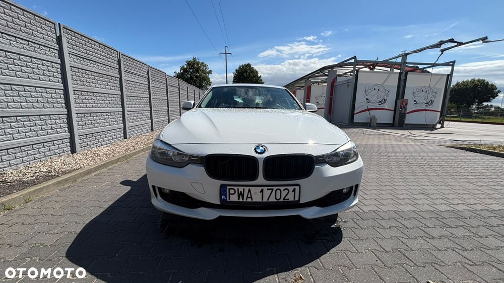 BMW Seria 3 316d Edition Luxury Line Purity - 2