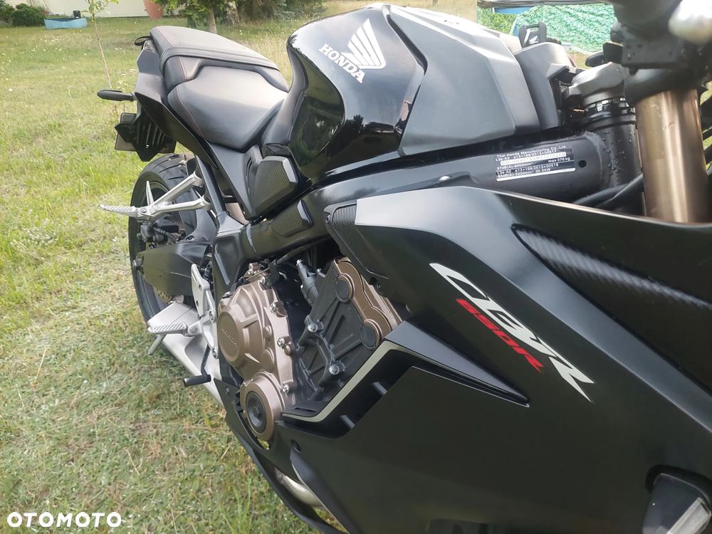 Honda CBR - 3
