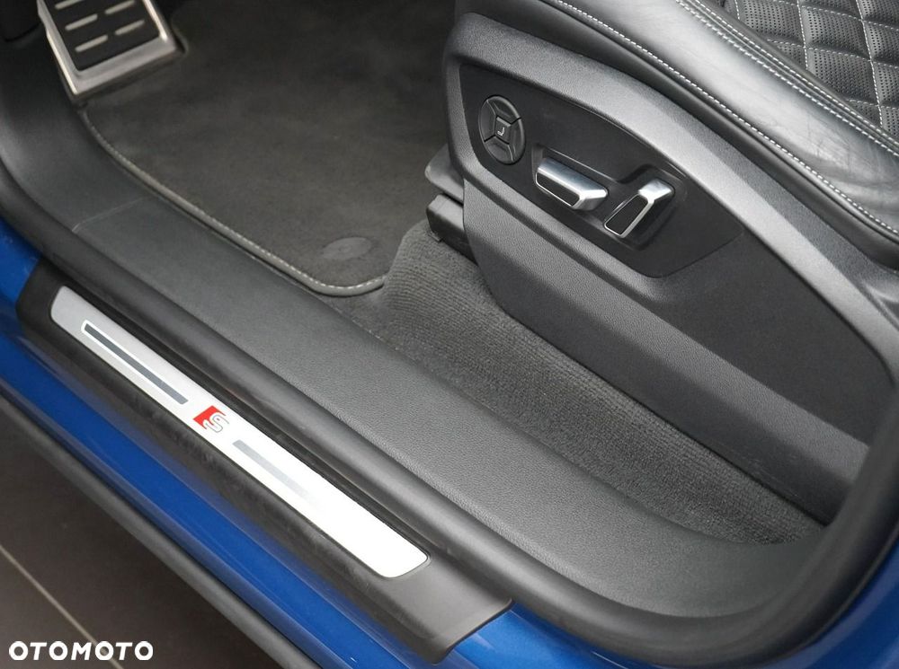 Audi Q8 - 13