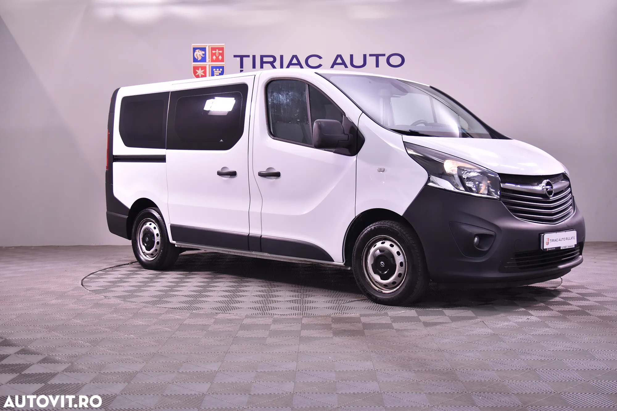 Opel Vivaro - 7