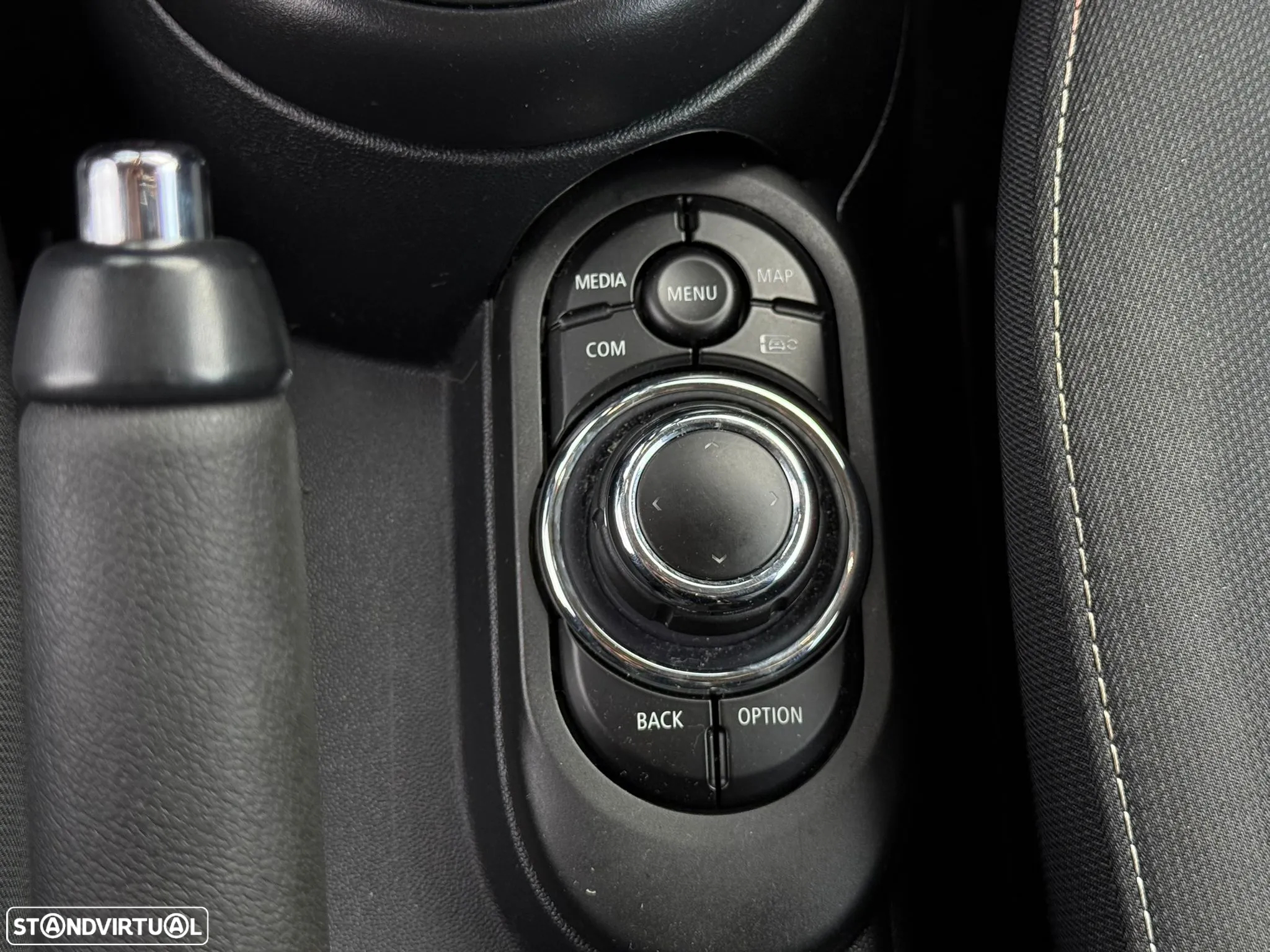 MINI 3 Portas Cooper Essential - 51