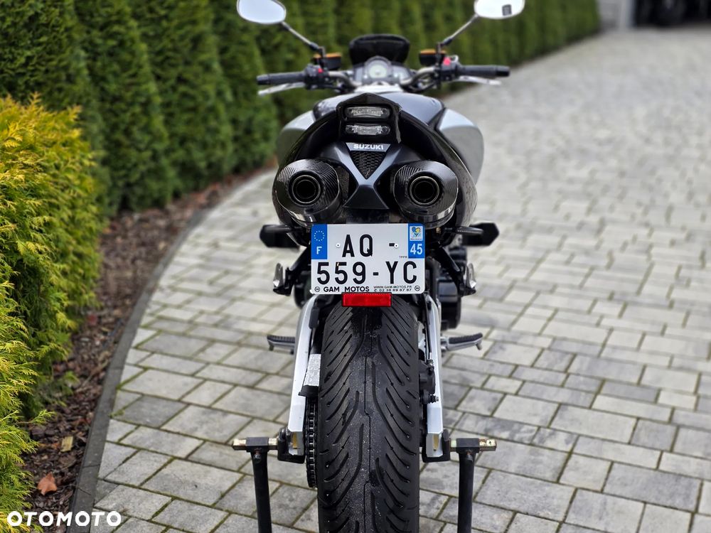 Suzuki GSX - 4