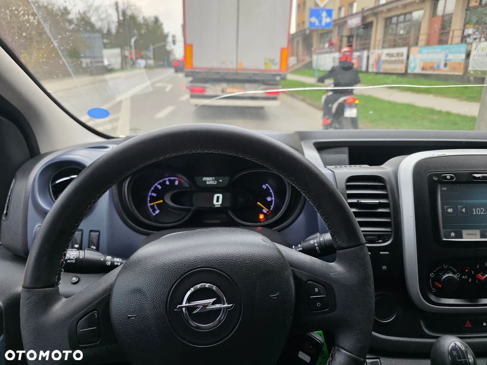 Opel VIVARO - 13