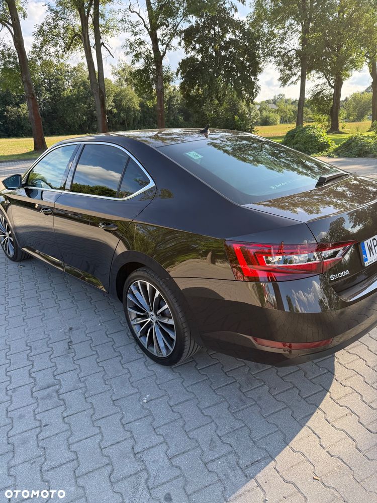 Skoda Superb 2.0 TDI 4x4 L&K DSG - 4