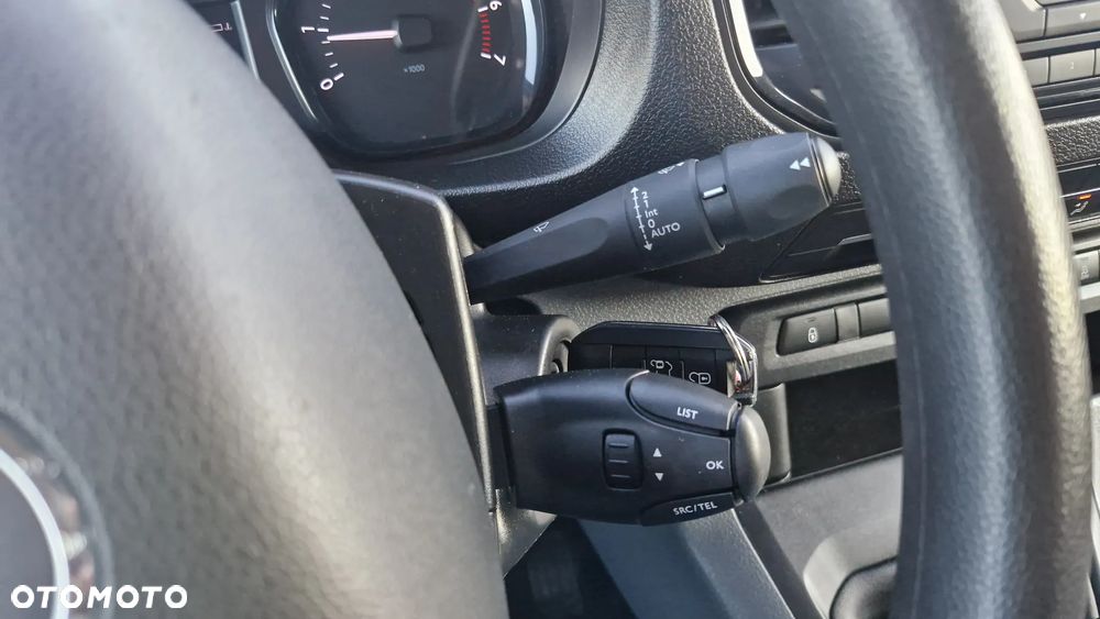 Opel Vivaro - 10