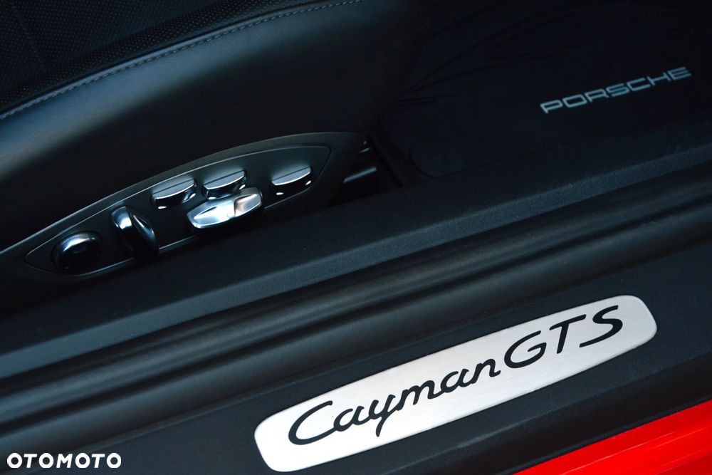 Porsche 718 Cayman - 20