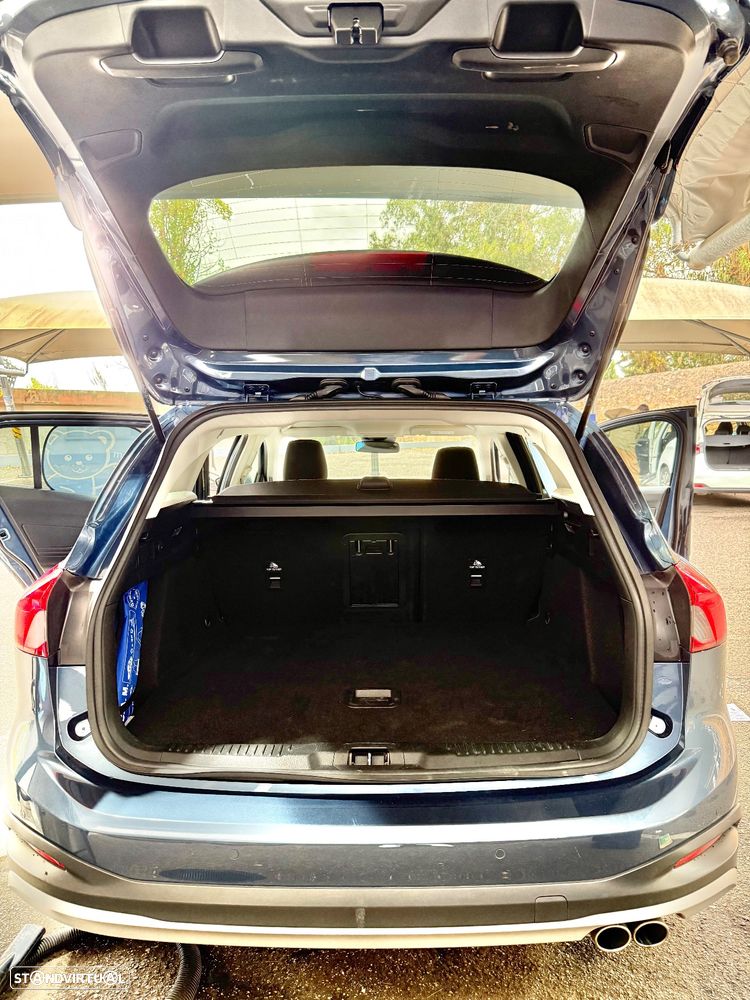 Ford Focus SW - 16