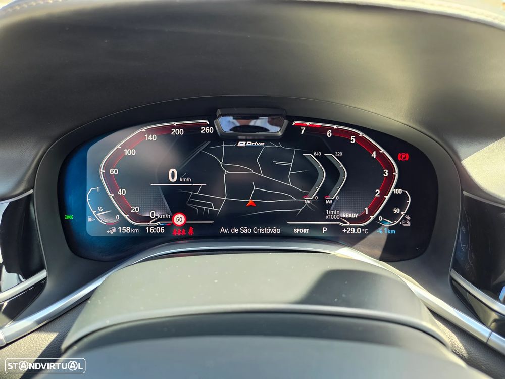 BMW 745 e iPerformance Pack M Auto - 17