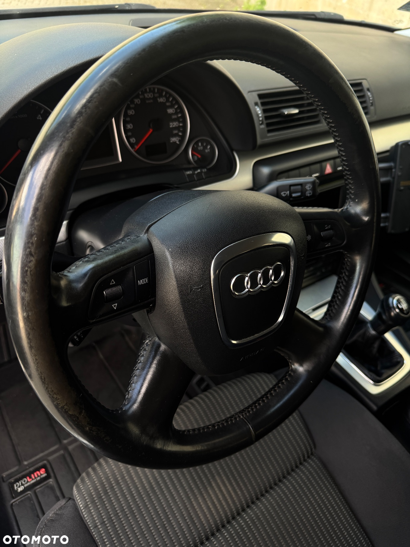 Audi A4 Avant 2.0 TDI - 15