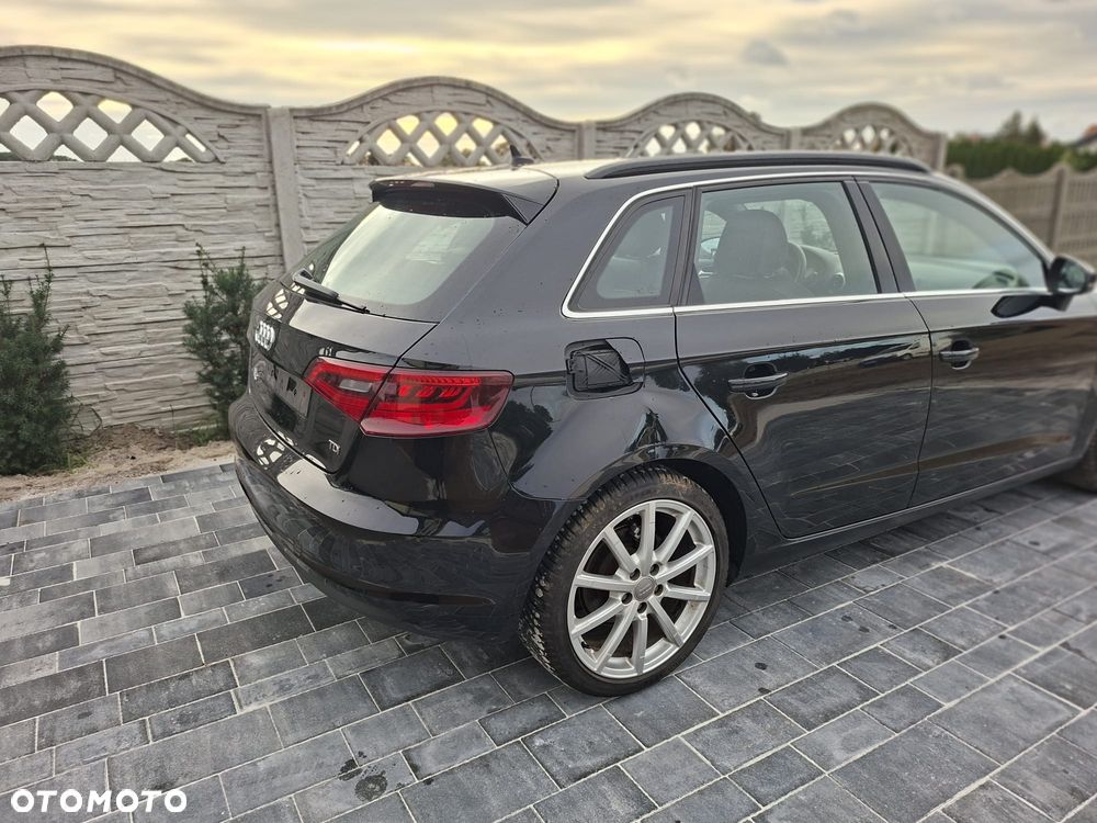 Audi A3 Sportback - 2