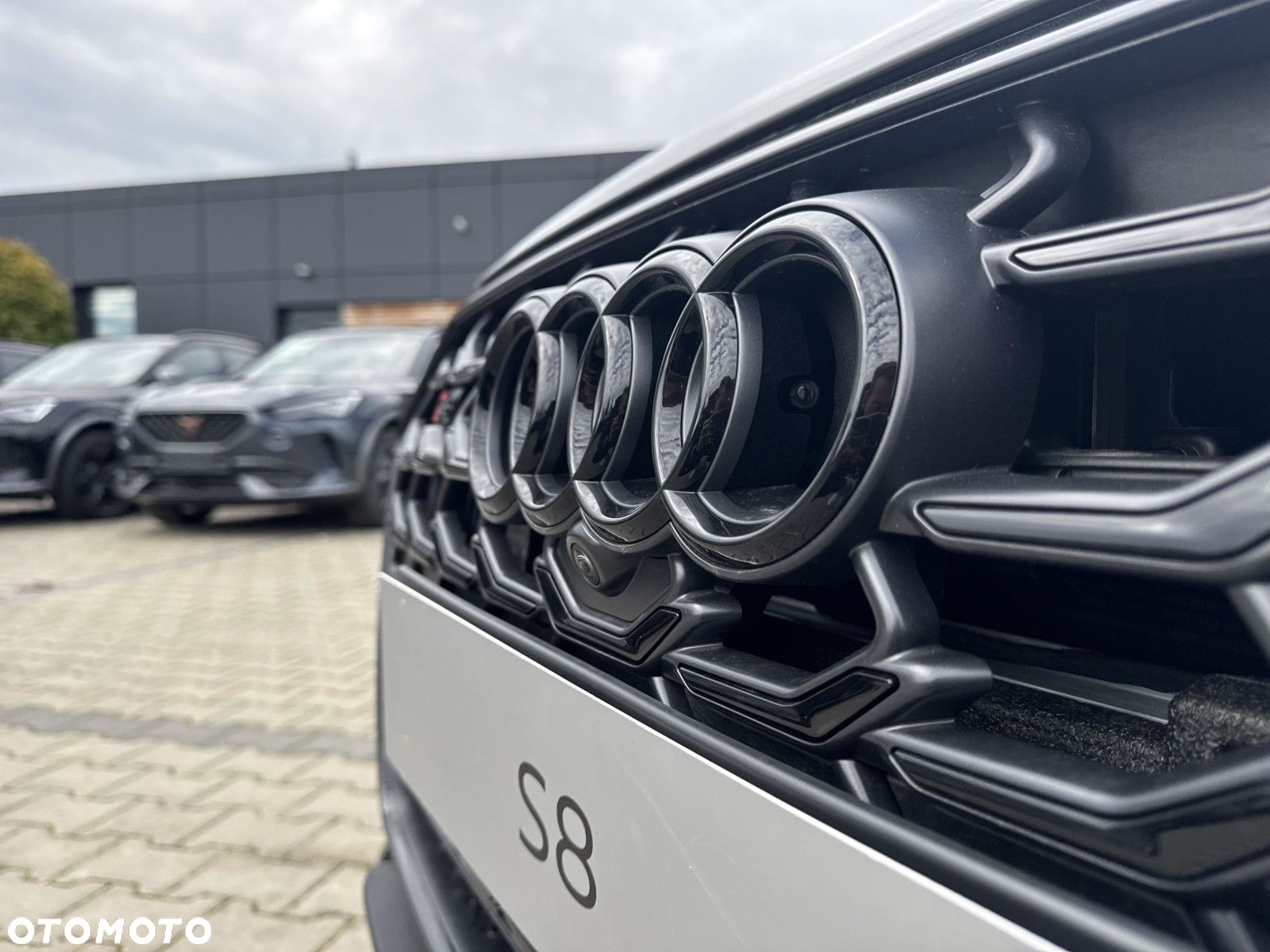 Audi S8 - 31